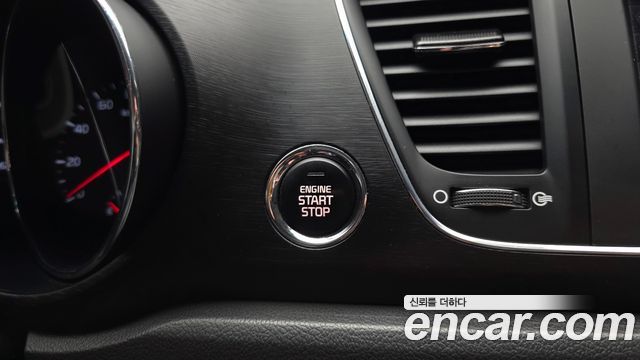 Kia Canival 2019 — photo 28