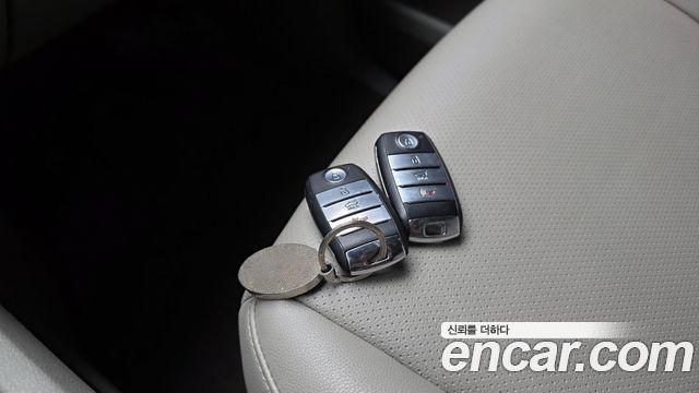 Kia Canival 2019 — photo 29