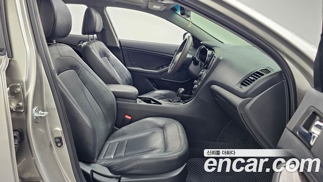 Kia K5 2012 — photo 11