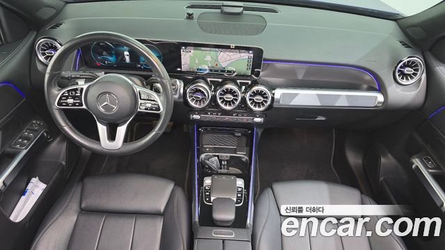 Mercedes-Benz GLB-Class 2020 — photo 10