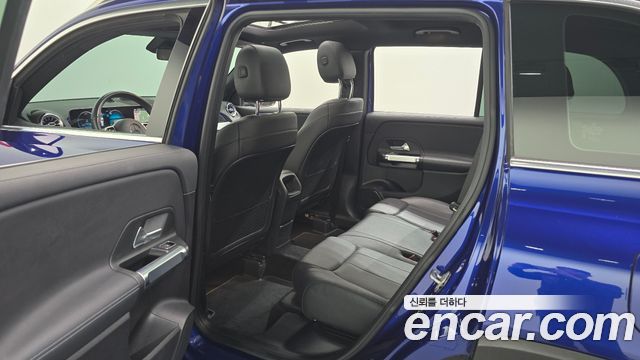 Mercedes-Benz GLB-Class 2020 — photo 18