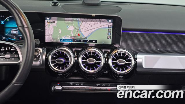 Mercedes-Benz GLB-Class 2020 — photo 20