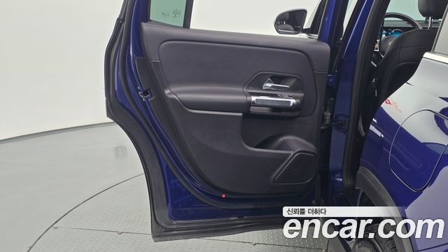 Mercedes-Benz GLB-Class 2020 — photo 15