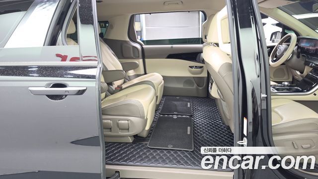 Kia Canival 2021 — photo 18
