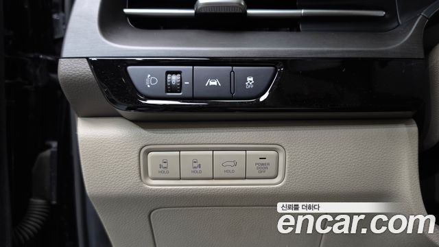 Kia Canival 2021 — photo 23
