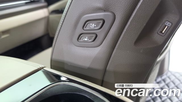 Kia Canival 2021 — photo 30