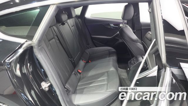 Audi A5 2019 — photo 17