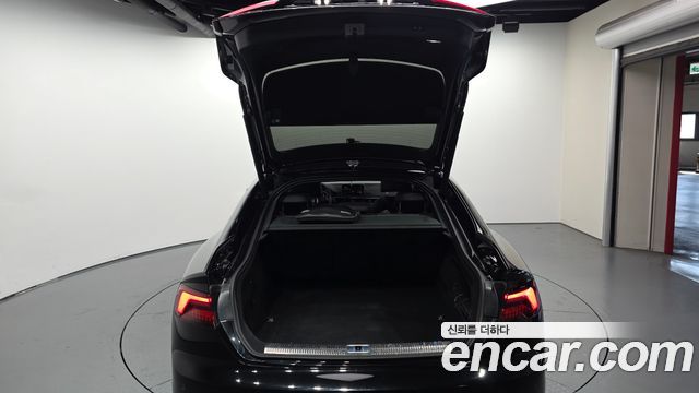 Audi A5 2019 — photo 26