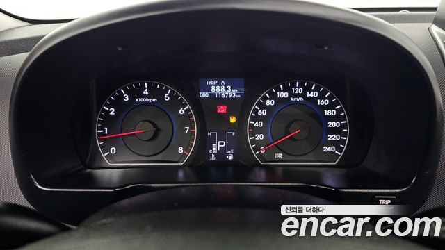 Hyundai i30 2011 — photo 11