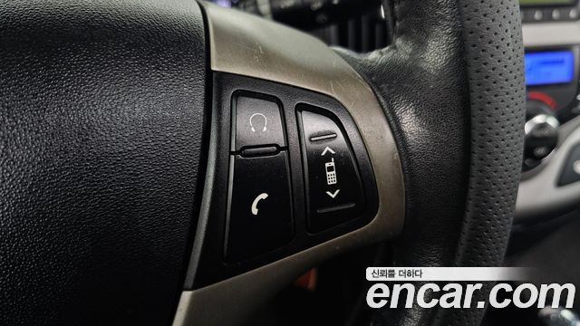 Hyundai i30 2011 — photo 23