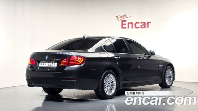 BMW 5-Series 2015 — photo 2