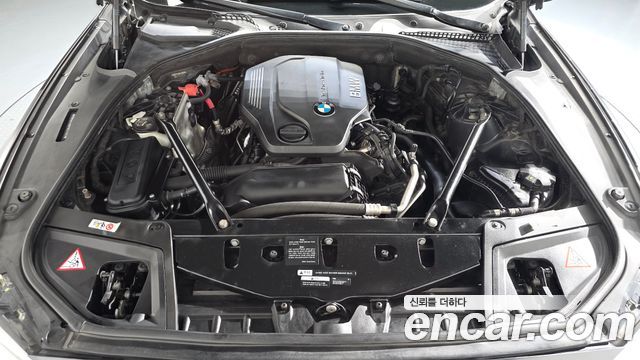 BMW 5-Series 2015 — photo 6
