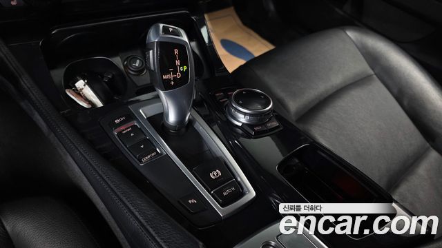 BMW 5-Series 2015 — photo 12
