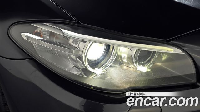 BMW 5-Series 2015 — photo 8