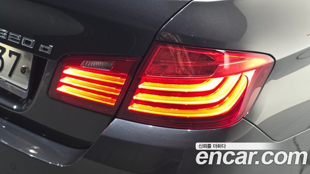 BMW 5-Series 2015 — photo 9