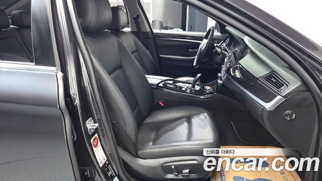 BMW 5-Series 2015 — photo 16