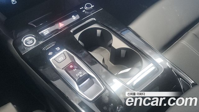 Audi A6 e-Tron 2025 — photo 8