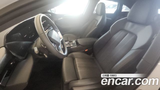 Audi A6 e-Tron 2025 — photo 9