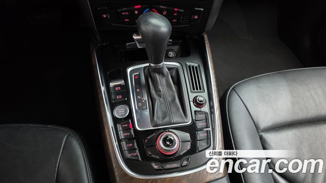 Audi Q5 2011 — photo 9