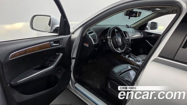Audi Q5 2011 — photo 10