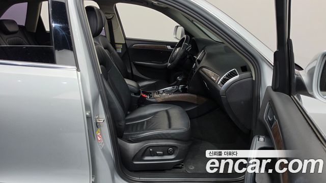 Audi Q5 2011 — photo 11