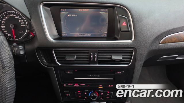 Audi Q5 2011 — photo 16