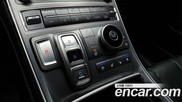 Hyundai Santafe 2021 — photo 12
