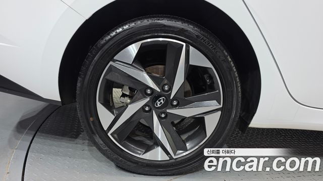 Hyundai AVANTE 2021 — photo 5