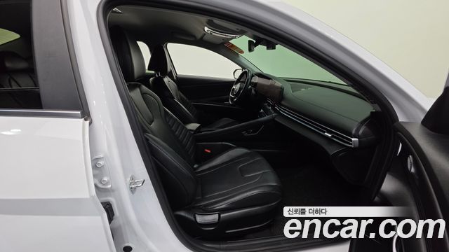 Hyundai AVANTE 2021 — photo 13
