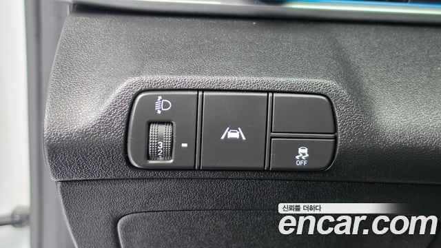 Hyundai AVANTE 2021 — photo 20