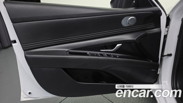 Hyundai AVANTE 2021 — photo 14