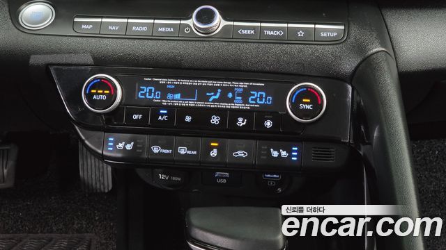 Hyundai AVANTE 2021 — photo 27