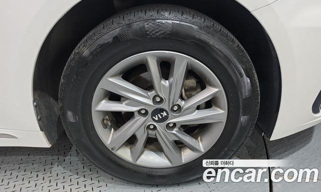 Kia K5 2020 — photo 7