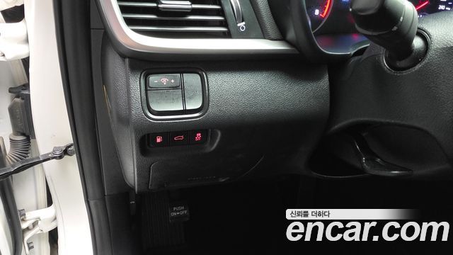 Kia K5 2020 — photo 31
