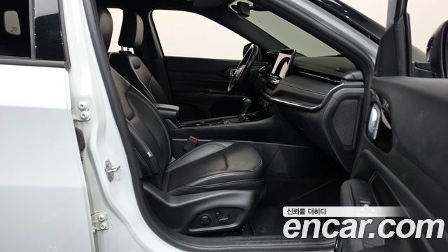 Jeep Compass 2022 — photo 16