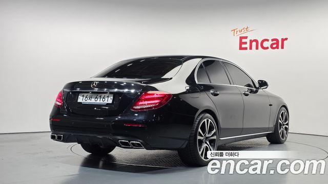 Mercedes-Benz E-Class 2018 — photo 2