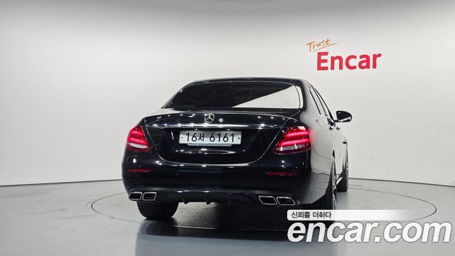 Mercedes-Benz E-Class 2018 — photo 4