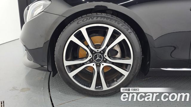 Mercedes-Benz E-Class 2018 — photo 5