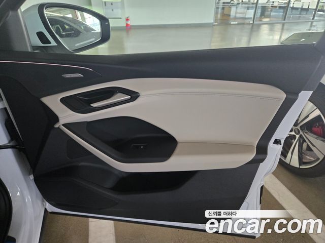 Audi Q6 e-tron 2026 — photo 9