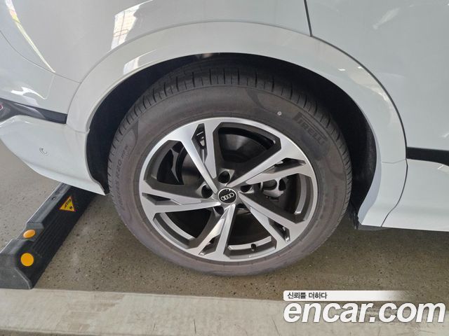 Audi Q6 e-tron 2026 — photo 12