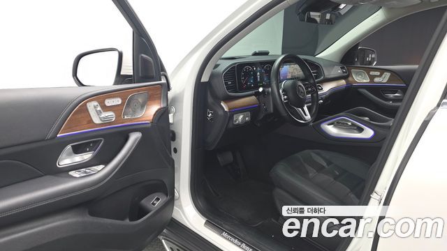 Mercedes-Benz GLE-Class 2021 — photo 13