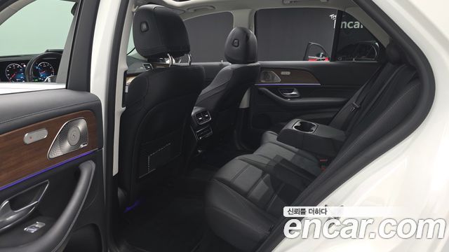 Mercedes-Benz GLE-Class 2021 — photo 17