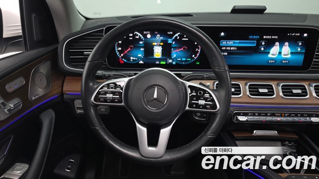 Mercedes-Benz GLE-Class 2021 — photo 20