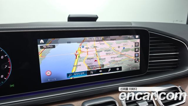 Mercedes-Benz GLE-Class 2021 — photo 21