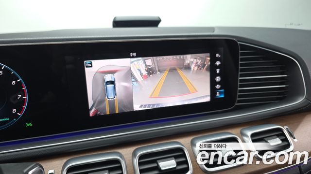 Mercedes-Benz GLE-Class 2021 — photo 22