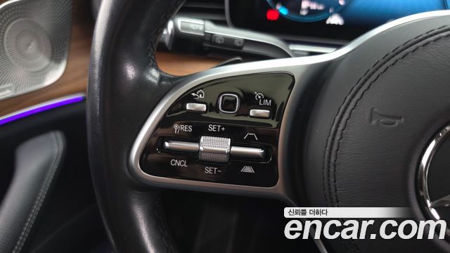 Mercedes-Benz GLE-Class 2021 — photo 37