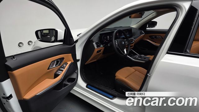 BMW 3-Series 2024 — photo 13