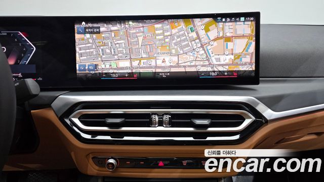 BMW 3-Series 2024 — photo 20