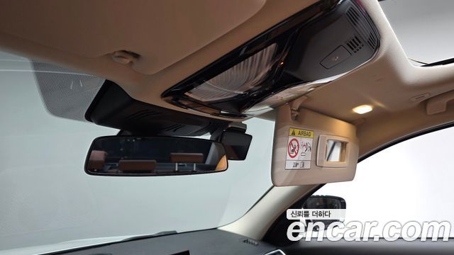 BMW 3-Series 2024 — photo 33