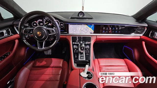 Porsche Panamera 2020 — photo 10